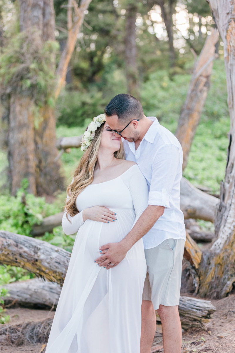 Capture Your Maternity Memories in Paradise – Oahu Photo Sessions